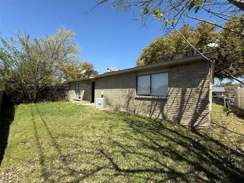Exterior - 5816 Maple Ln, Rowlett, TX 75089 photo 3 of 3