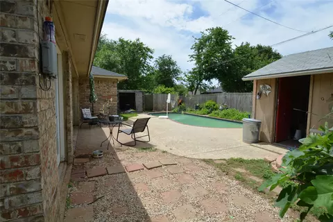 Exterior - 1306 Clearfield Dr, Cleburne, TX 76033 photo 5 of 8
