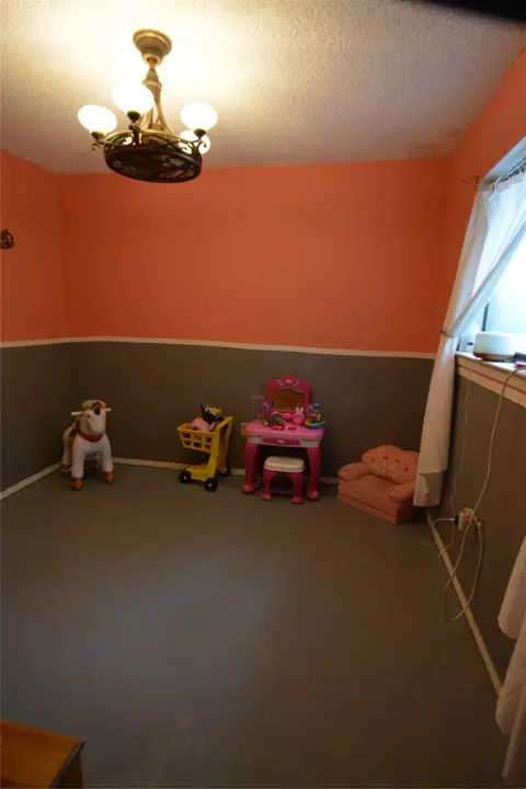 Bedroom - 1306 Clearfield Dr, Cleburne, TX 76033 photo 4 of 6