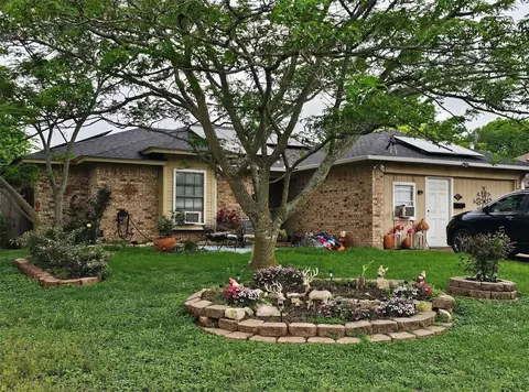 1306 Clearfield Dr, Cleburne, TX 76033