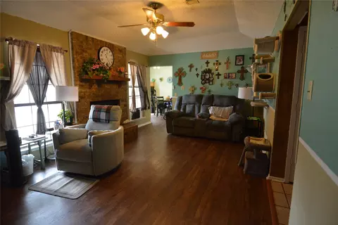 Living - 1306 Clearfield Dr, Cleburne, TX 76033 photo 1 of 1