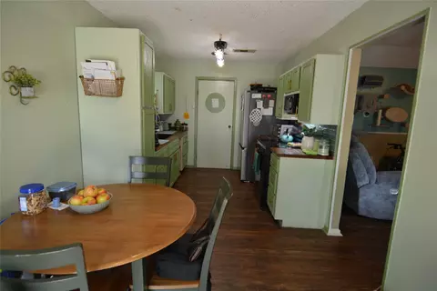 Kitchen - 1306 Clearfield Dr, Cleburne, TX 76033 photo 1 of 2