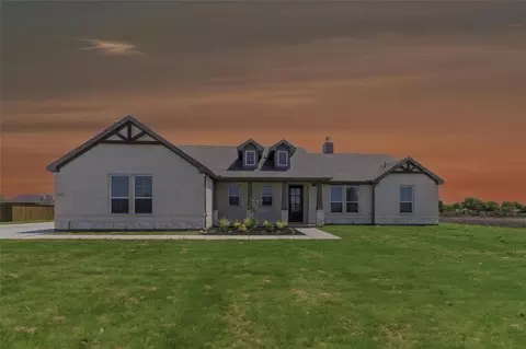 2627 Witness Tree Rd, Terrell, TX 75161