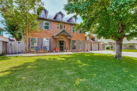 1228 Concho Dr, Benbrook, TX 76126
