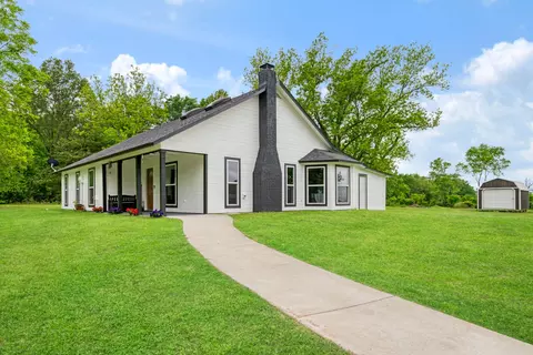 505 N Howison St, Bogata, TX 75417