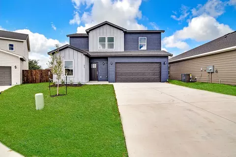 205 Lead Creek Dr, Fort Worth, TX 76131