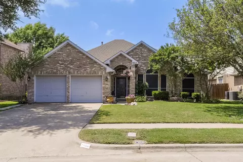 4613 Devonshire Dr, Grand Prairie, TX 75052