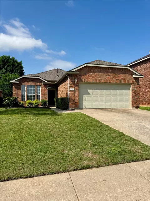 1117 Pine Ridge Rd, Roanoke, TX 76262