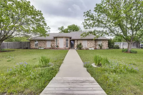 3336 Dasher St, Lancaster, TX 75146