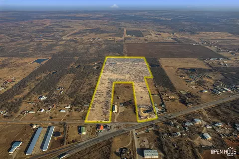 8620 Seymour Hwy #R, Wichita Falls, TX 76310