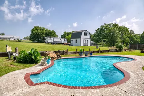 2268 Tanglewood St, Weatherford, TX 76085