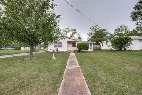 2600 W Johnson St, Denison, TX 75020