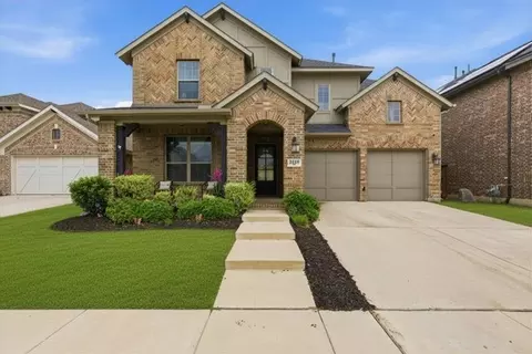 2605 High Bluff Dr, Mansfield, TX 76063