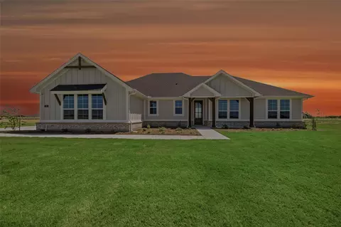146 Aurora Ave, Valley View, TX 76272