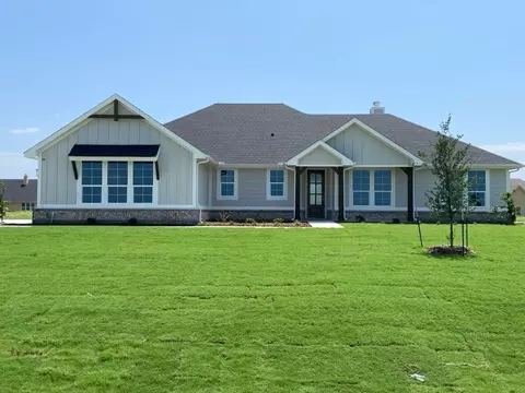 146 Aurora Ave, Valley View, TX 76272