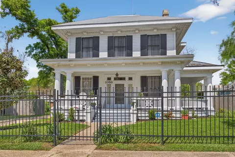 1038 College St, Shreveport, LA 71104
