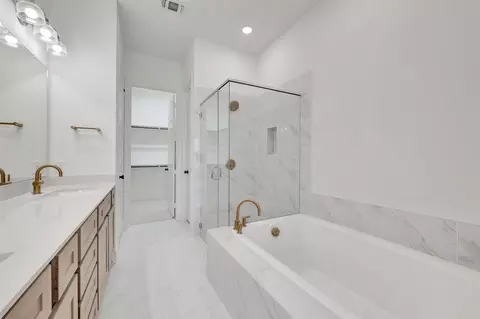 Bath - 1426 Roundup Way, Argyle, TX 76226 photo 3 of 3
