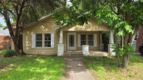 714 N Montclair Ave, Dallas, TX 75208