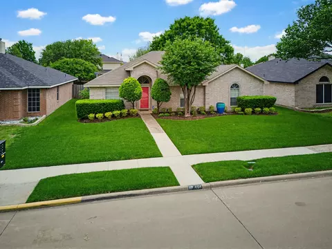 464 Maplegrove Rd, Cedar Hill, TX 75104