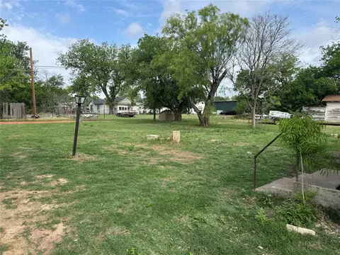 403 N Avenue B, Haskell, TX 79521 photo 10
