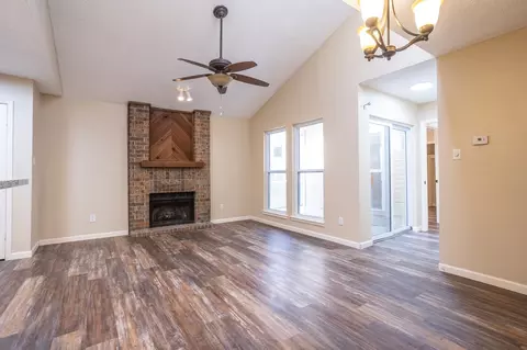 6707 Ports O Call Dr, Rowlett, TX 75088