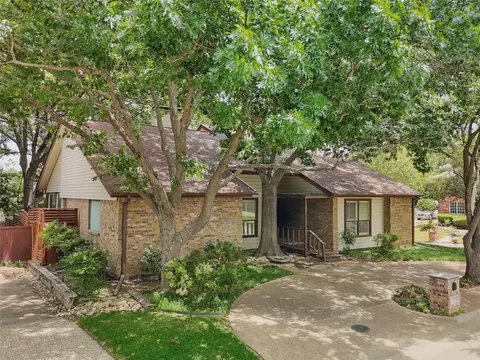 202 Rainbow Cir, Rockwall, TX 75032