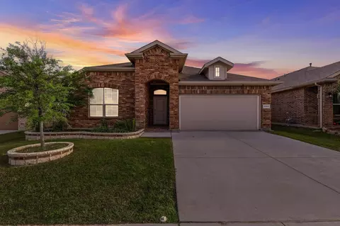 1044 Blackhorse Trl, Northlake, TX 76247