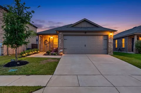 14136 Danesdale Dr, Pilot Point, TX 76258