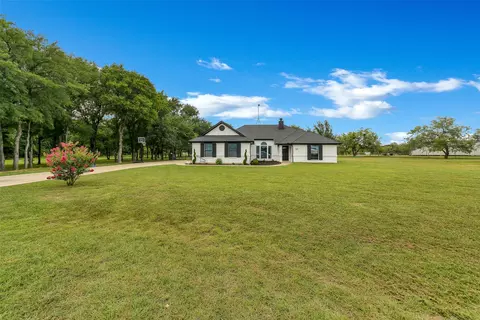108 Patsy Lee Ct, Weatherford, TX 76087