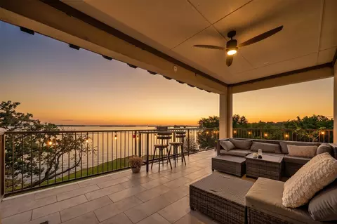 500 Waters Edge Dr #324, Lake Dallas, TX 75065