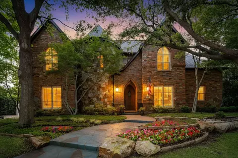 5601 Woodspring Dr, Plano, TX 75093
