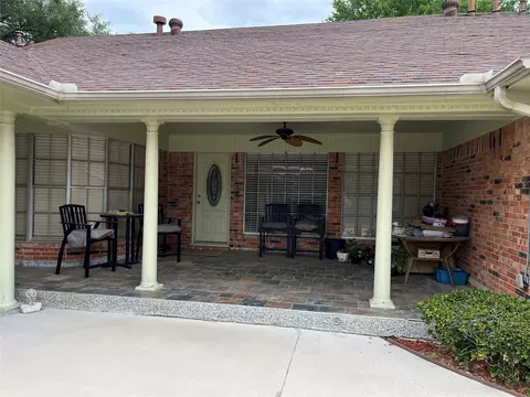 Exterior - 2801 Rix St, Commerce, TX 75428 photo 5 of 8