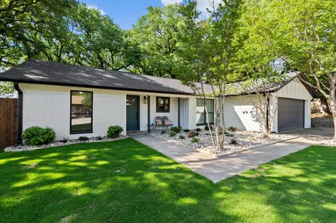 103 Camelot Dr, Weatherford, TX 76086