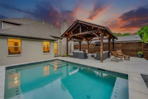 1701 Belle Pl, Fort Worth, TX 76107