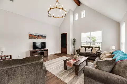 109 Vaughn Meadows Dr, Tom Bean, TX 75491
