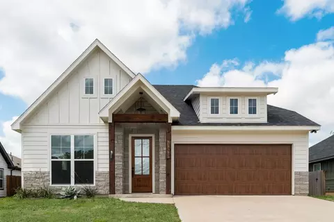 109 Vaughn Meadows Dr, Tom Bean, TX 75491