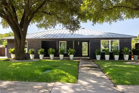 10872 Caprock Cir, Dallas, TX 75218