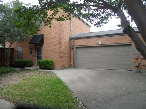 5743 Remington Park Sq, Dallas, TX 75252