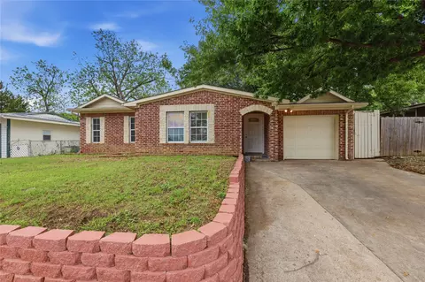1314 E Lovers Ln, Arlington, TX 76010