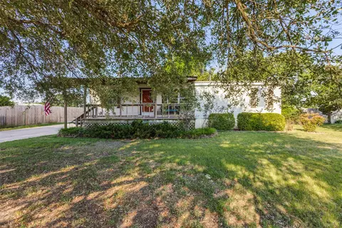 131 Squires Ct, Ferris, TX 75125