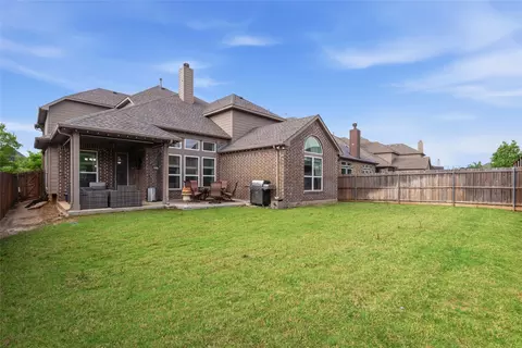 2461 Kingsgate Dr, Little Elm, TX 75068