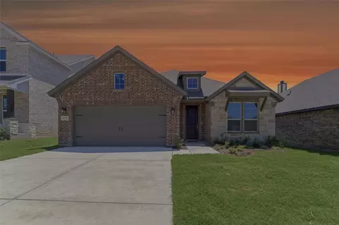 3512 Helena St, Gainesville, TX 76240