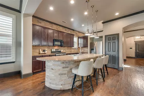 682 Cannon Dr, Rockwall, TX 75087