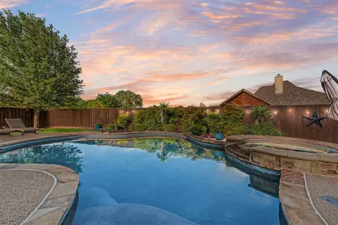682 Cannon Dr, Rockwall, TX 75087