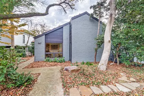 947 Easton Pl, Dallas, TX 75218