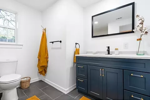 Bath - 3210 Edna Ave, Waco, TX 76708 photo 2 of 3