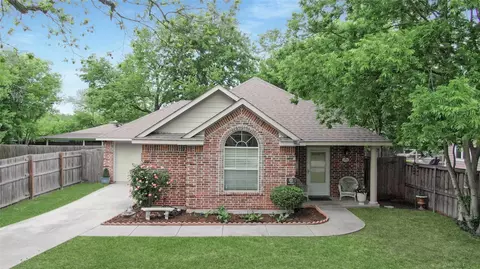 1006 Hall St, Mckinney, TX 75069