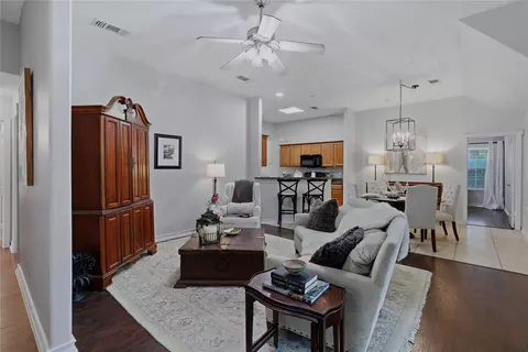 1006 Hall St, Mckinney, TX 75069