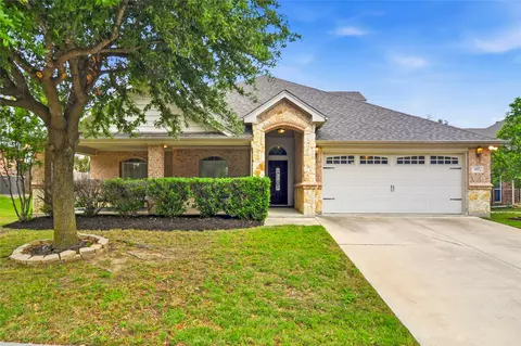 937 Yucca Ct, Burleson, TX 76028