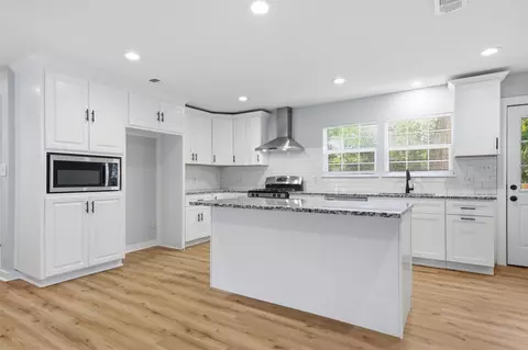 Kitchen - 2512 Mckenzie Ave, Waco, TX 76708 photo 1 of 5